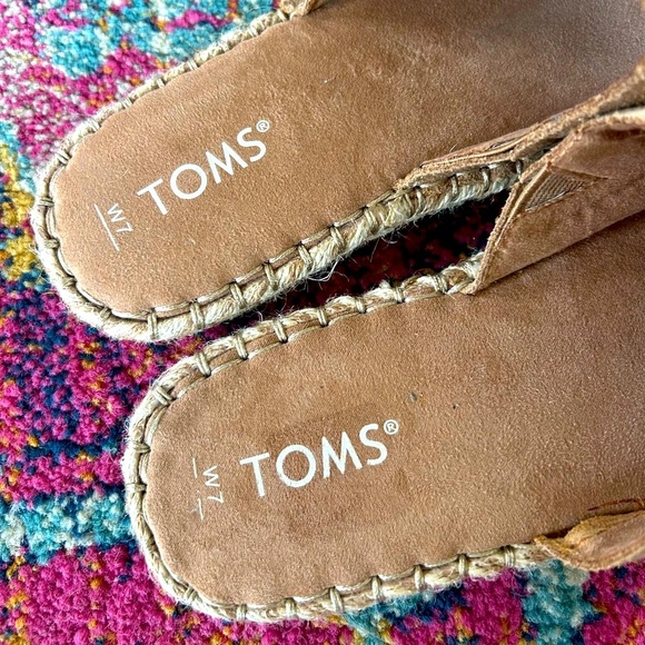 NWOT Toms | Women’s Tan Suede Clarita Open Toe Slip-On Espadrille Flats Mules, 7 - Picture 14 of 16